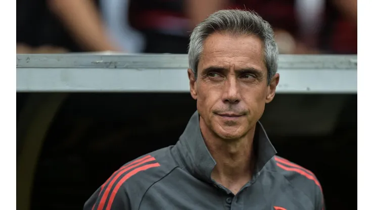 Paulo Sousa não curtiu atuação da equipe de arbitragem no duelo entre Flamengo e Palmeiras (Foto: Thiago Ribeiro/AGIF)