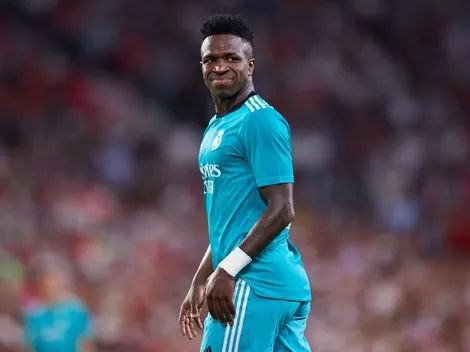 Ex-atacante, campeão mundial, dispara contra Vinícius Júnior: "Ele é burro"