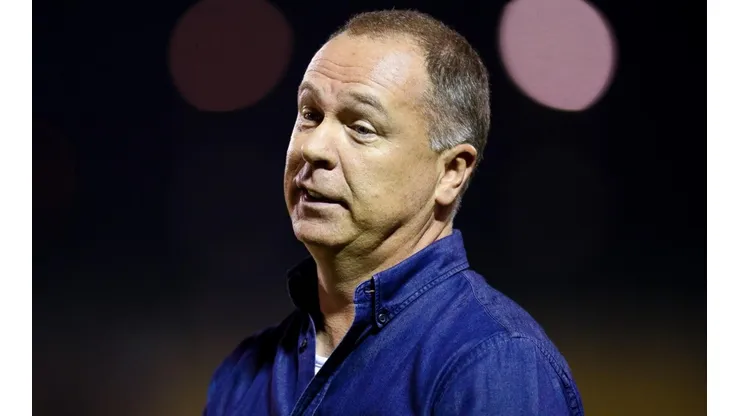 Mano Menezes pode retornar ao futebol gaúcho após cerca de 14 anos (Foto: Getty Images)