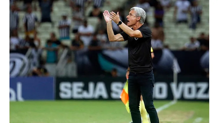 Luís Castro fez uma análise sobre o confronto contra o Ceará (Foto: Vitor Silva/Botafogo)