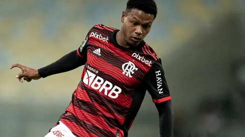 Matheus França, meia-atacante do Flamengo (Foto: Jorge Rodrigues/AGIF)