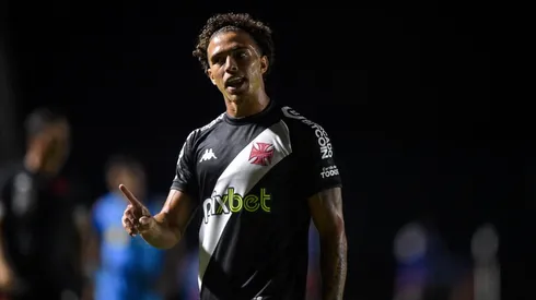 Figueiredo acredita que o Vasco possa retornar à Série A (Foto: Thiago Ribeiro/AGIF)