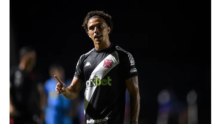 Figueiredo acredita que o Vasco possa retornar à Série A (Foto: Thiago Ribeiro/AGIF)