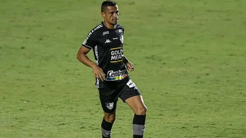 Cícero revela qual time gostaria de atuar (Foto: Thiago Ribeiro/AGIF)