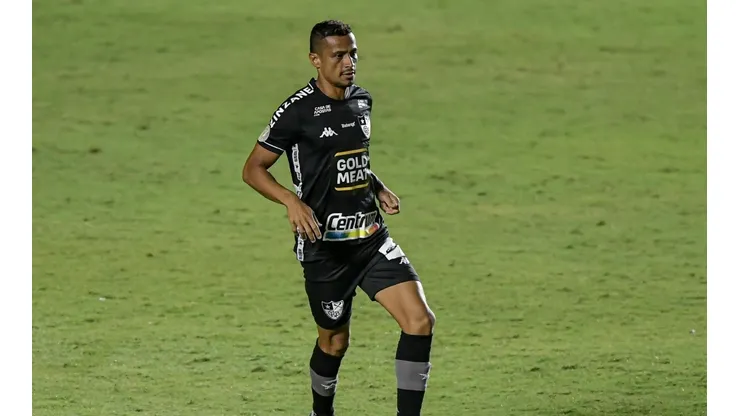 Cícero revela qual time gostaria de atuar (Foto: Thiago Ribeiro/AGIF)