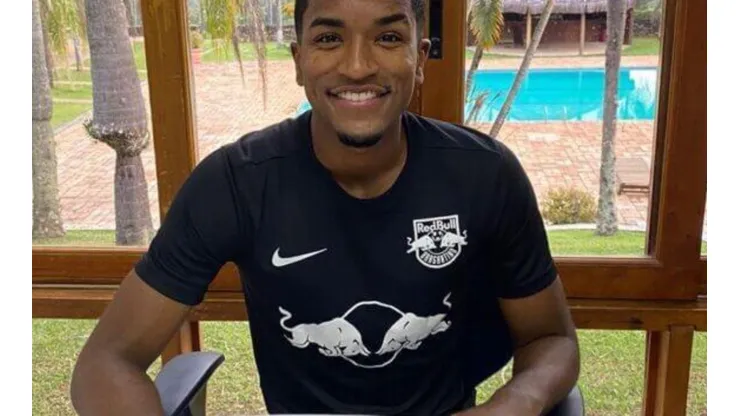 Kauan assinou com o RB Bragantino até dezembro de 2024 (Foto: Reprodução)