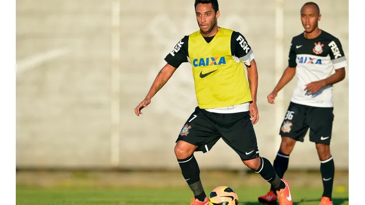 Ibson, ex-Flamengo e Corinthians, vai jogar no Nacional de Muriaé