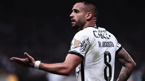 Renato Augusto fala sobre força do Corinthians jogando em casa (Foto: Ettore Chiereguini/AGIF)