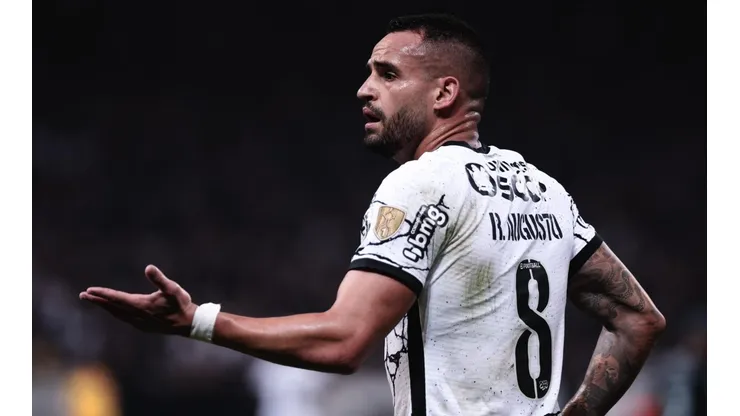Renato Augusto fala sobre força do Corinthians jogando em casa (Foto: Ettore Chiereguini/AGIF)