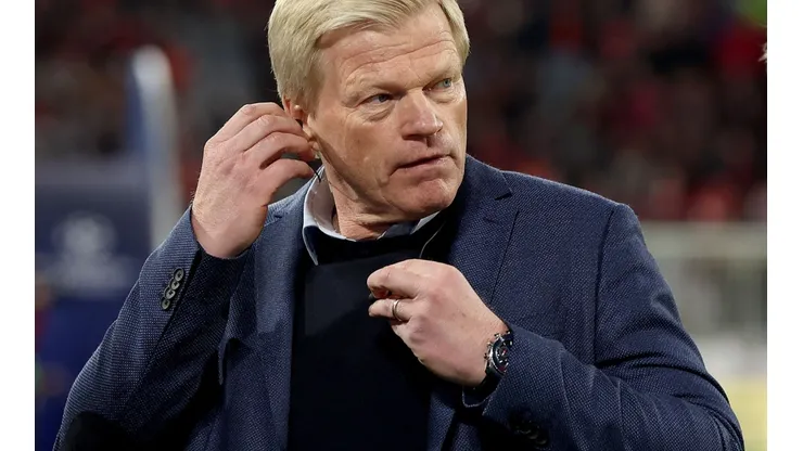 Oliver Kahn falou sobre renovaçãod e Muller e Neuer