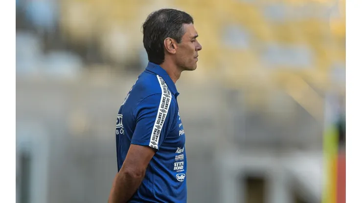 Bustos acredita que Santos ainda tem mais o que melhorar para a temporada (Foto: Thiago Ribeiro/AGIF)