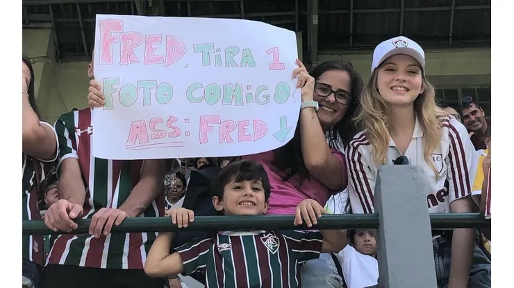 Torcida do Fluminense lotou estádio para incentivar equipe antes da estreia no Brasileirão (Foto: Twitter Fluminense)