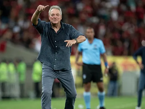 'Desculpem, que se f* eles', ironiza Abel Braga sobre problema ocorrido no rival