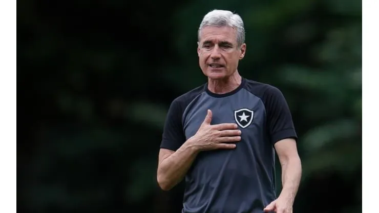 Luís Castro comandou Botafogo em jogo-treino contra o Volta Redonda (Foto: Vitor Silva/Botafogo)