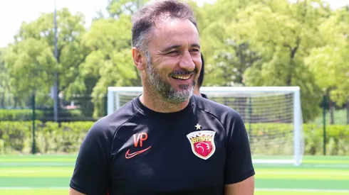 Coaching Staff of Shanghai SIPG F.C. Have Friendly Match With Medics Representatives