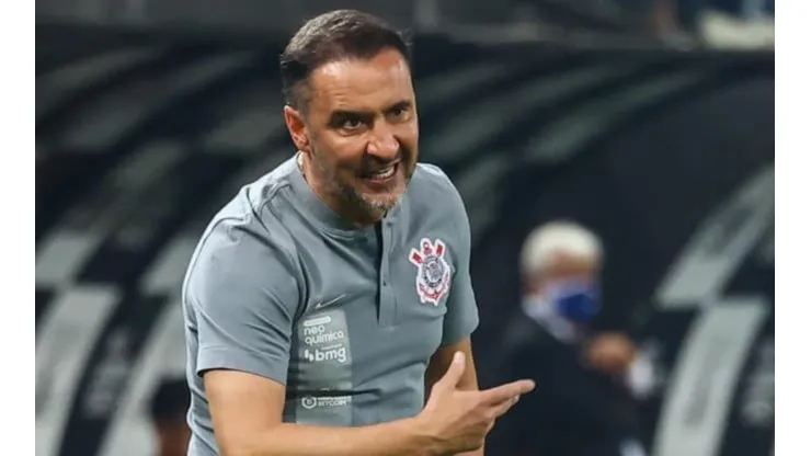 Vítor Pereira, treinador do Corinthians (Foto: Marcello Zambrana/AGIF)