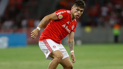 Palacios deve ser anunciado em breve por novo clube (Foto: Maxi Franzoi/AGIF)