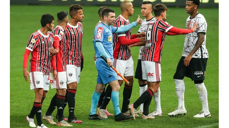 Corinthians v Sao Paulo - Brasileirao 2021