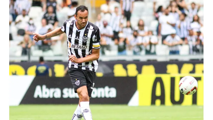 Réver comenta sobre a final do Campeonato Mineiro (Foto: Fernando Moreno/AGIF)
