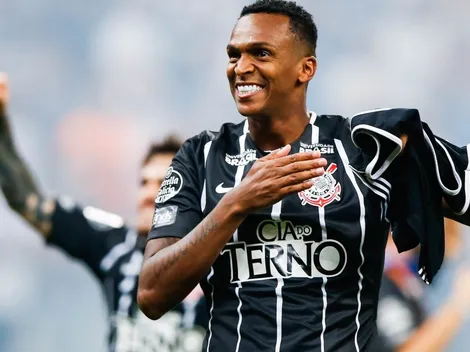 Clube brasileiro abre negociações pelo atacante Jô, do Corinthians