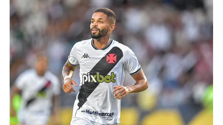 Vitinho teve lesão que o deixou fora de quase todo Campeonato Carioca (Foto: Thiago Ribeiro/AGIF)