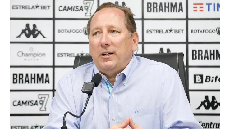 John Textor esteve presente na apresentação oficial de Luís Castro (Foto: Vitor Silva/Botafogo)