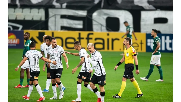 Corinthians v Palmeiras- Brasileirao 2021