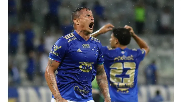 Edu é o artilheiro do Cruzeiro com nove gols (Foto: Fernando Moreno/AGIF)
