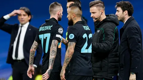 Jogadores da Inter, em campo pela Champions League (Foto: Getty Images)