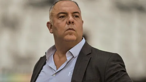 Marcos Braz diz que vai deixar mais para frente sobre renovação de medalhões (Foto: Thiago Ribeiro/AGIF)