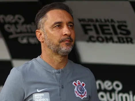 Vítor Pereira inova e escala o Corinthians com novidades no time titular; veja a escalação