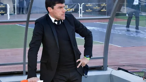 Cacique Medina está na corda bamba no Internacional