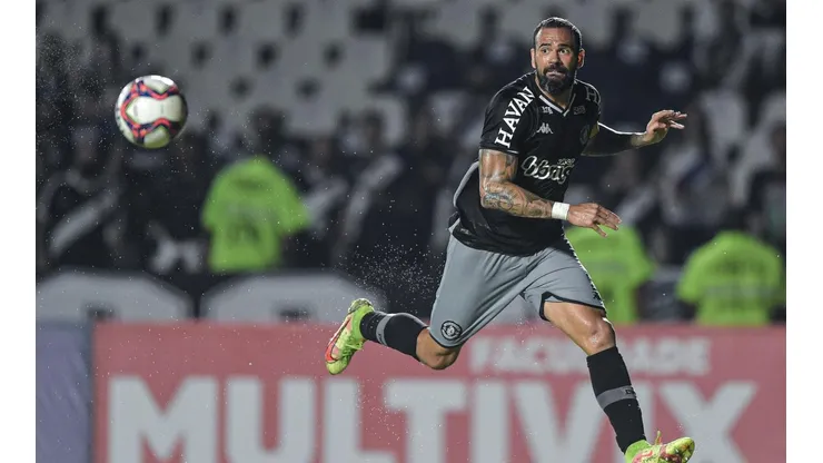 Castan deve ser anunciado em breve como novo reforço do Guarani (Foto: Thiago Ribeiro/AGIF)