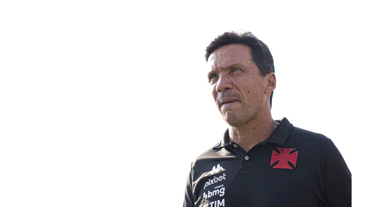 Zé Ricardo escala o Vasco para o confronto contro o Flamengo (Foto: Jorge Rodrigues/AGIF)