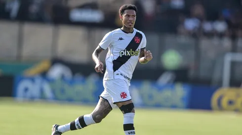 Zé Gabriel comenta sobre momento turbulento do Vasco na temporada (Foto: Thiago Ribeiro/AGIF)