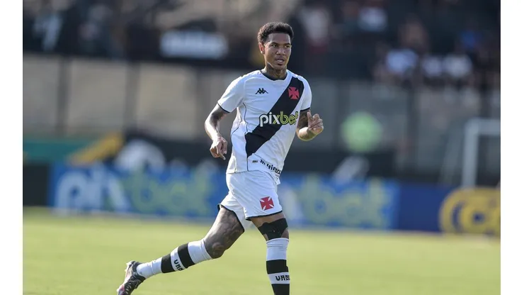Zé Gabriel comenta sobre momento turbulento do Vasco na temporada (Foto: Thiago Ribeiro/AGIF)