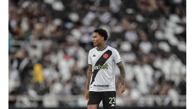 Zé Gabriel aponta que o clássico se decide nos detalhes (Foto: Thiago Ribeiro/AGIF)
