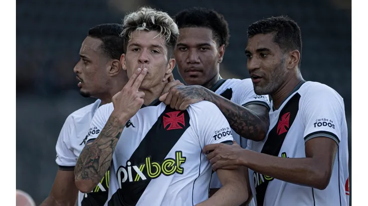 Nazário abriu o caminho para a boa vitória do Vasco sobre o Resende (Foto: Jorge Rodrigues/AGIF)