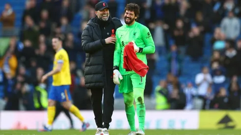 Klopp e Alisson comemoram vitória do Liverpool