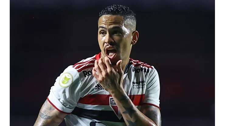 Luciano, atacante do São Paulo (Foto: Marcello Zambrana/AGIF)