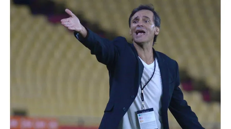 Fabián Bustos, treinador do Santos (Foto: Getty Images)