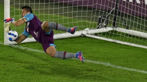 Fábio fala da importância da torcida para ter vantagem contra o Olimpia (Foto: Vizzor Imagem/AGIF)