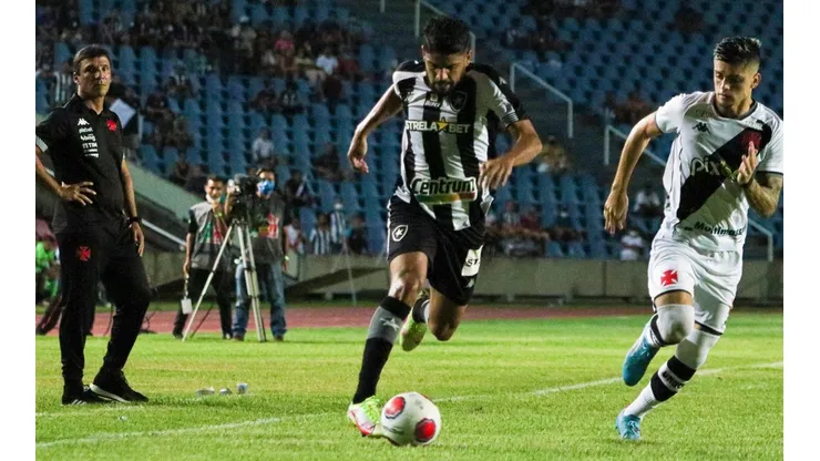 Botafogo e Vasco disputam a terceira colocação do Campeonato Carioca (Foto: Thiago Limas/AGIF)