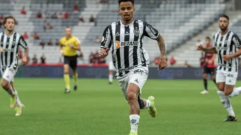 Allan revela estratégia para Atlético levar a melhor no clássico contra o Cruzeiro (Foto: Robson Mafra/AGIF)