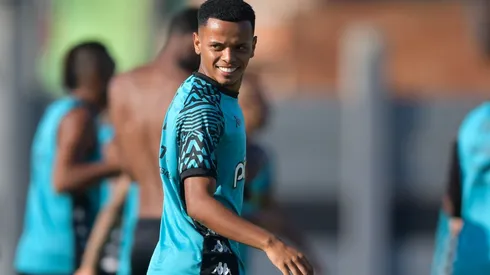 Riquelme, lateral-esquerdo do Vasco