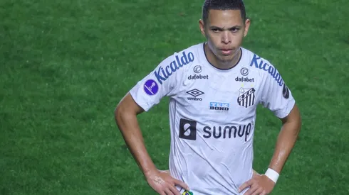 Marcos Guilherme tem contrato com o Santos até o meio de 2022