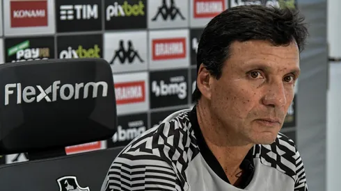 Zé Ricardo pode realizar mudanças no time titular do Vasco para o confronto da Copa do Brasil (Foto: Thiago Ribeiro/AGIF)