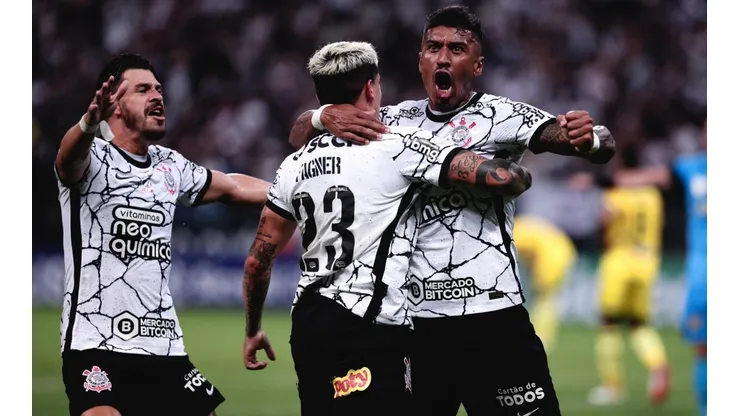Jogadores do Corinthians comemoram gol pelo Paulistão (Foto: Ettore Chiereguini/AGIF)