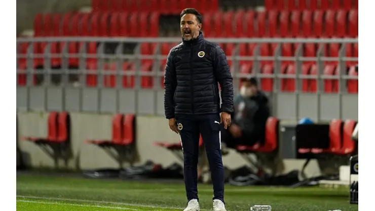 Vítor Pereira treinou o Fenerbahçe, da Turquia, até o final de 2021