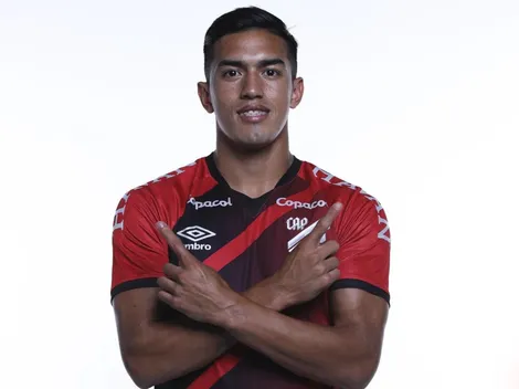 Clube brasileiro oficializa maior compra de sua história com atacante argentino